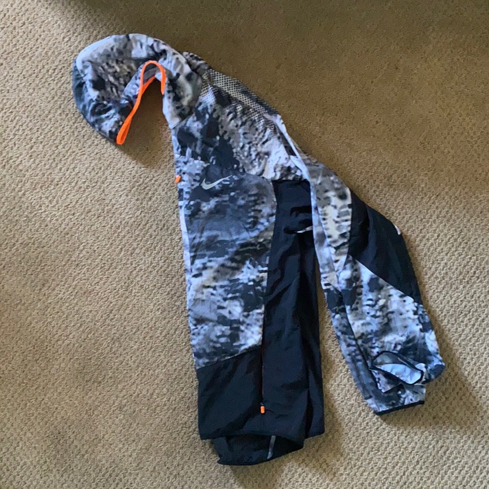 Nike Running Light Weight Jacket - image 1